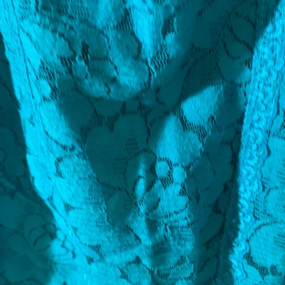 Pre-Owned Early 2000s Lot of AEROPOSTALE Jeans (sz 5/6)  and 2 Lace Tops (Sz M) - Picture 4 of 16